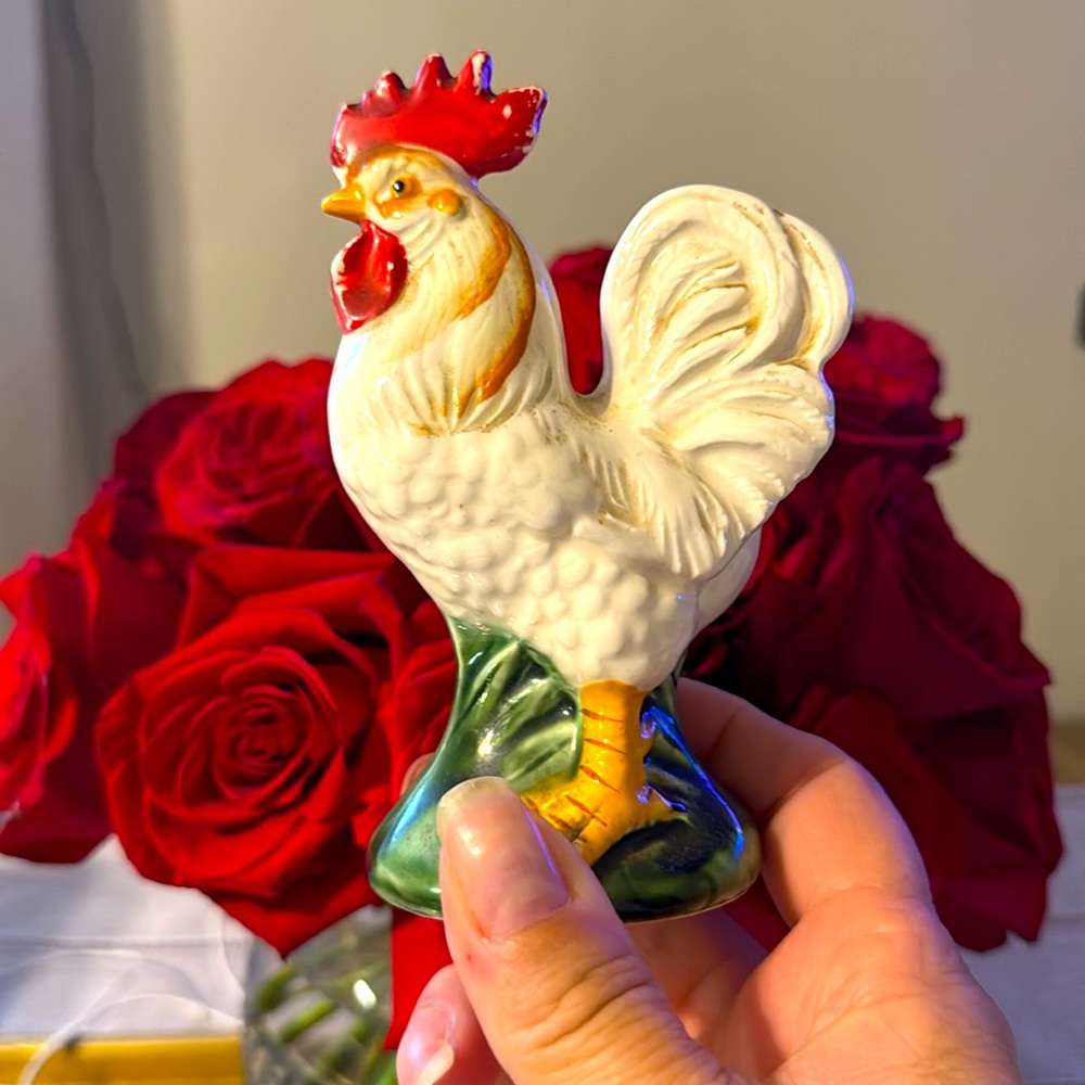 Ceramic Rooster Figurine with a worn rustic finish, vintage patina, 1930s
